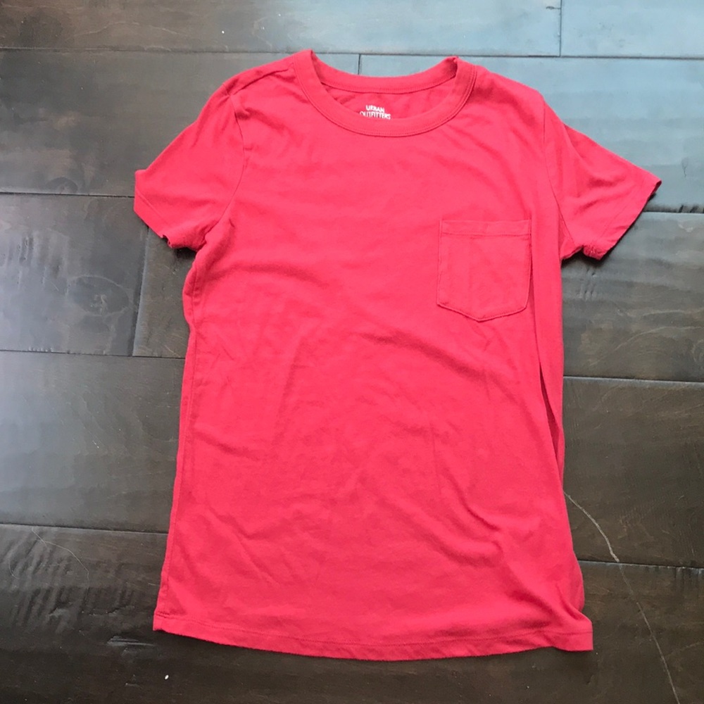urban outfitters plain red t-shirt